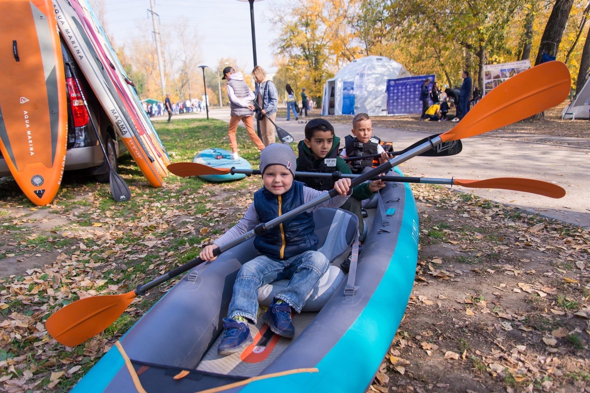 фотозона с сапбордами в парке Изумрудный_Светлана Палачева.jpg
