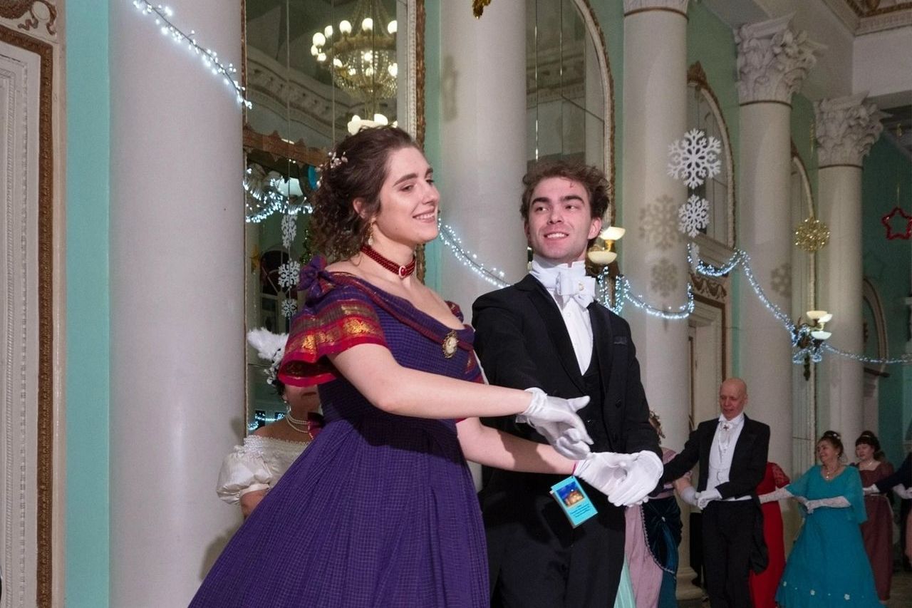 бал студии старинного танца Традиция_19dance.jpg