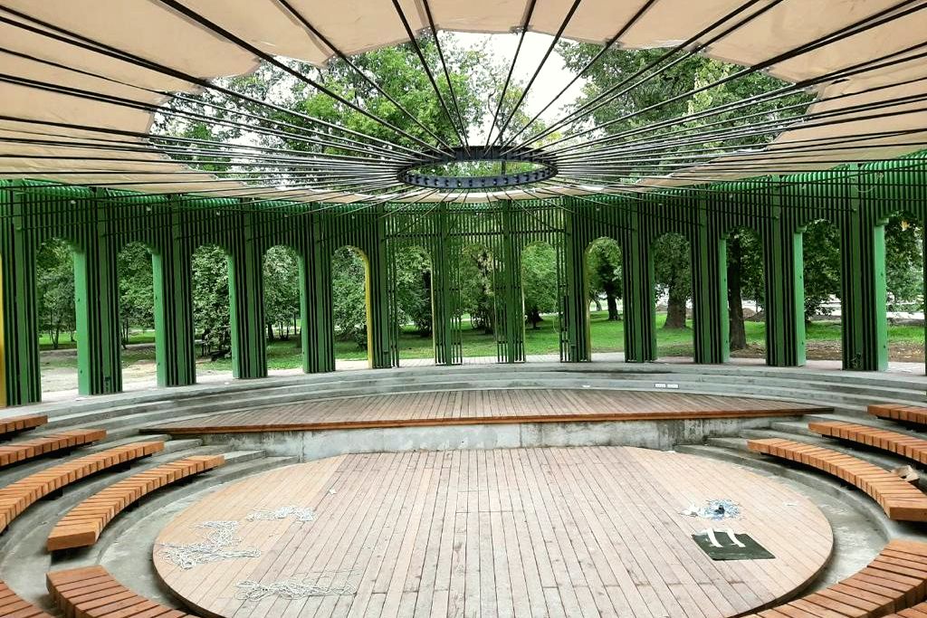 новый амфитеатр в парке Изумрудный_fondim22.jpg