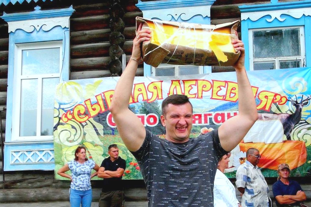 участник праздника Сырная деревня в селе Куяган_altadm_r.jpg