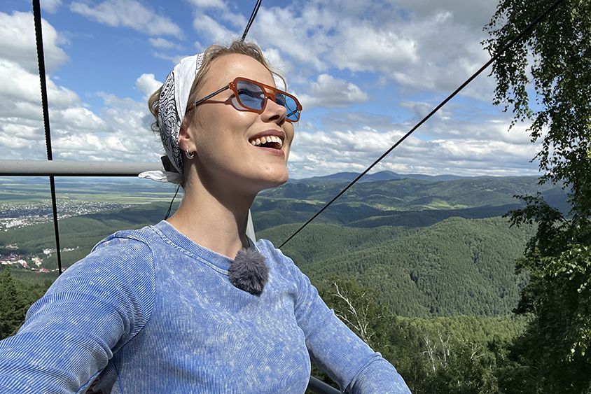 Виктория Бычкова на канатной дороге на Церковку_moya-planeta.ru.jpg