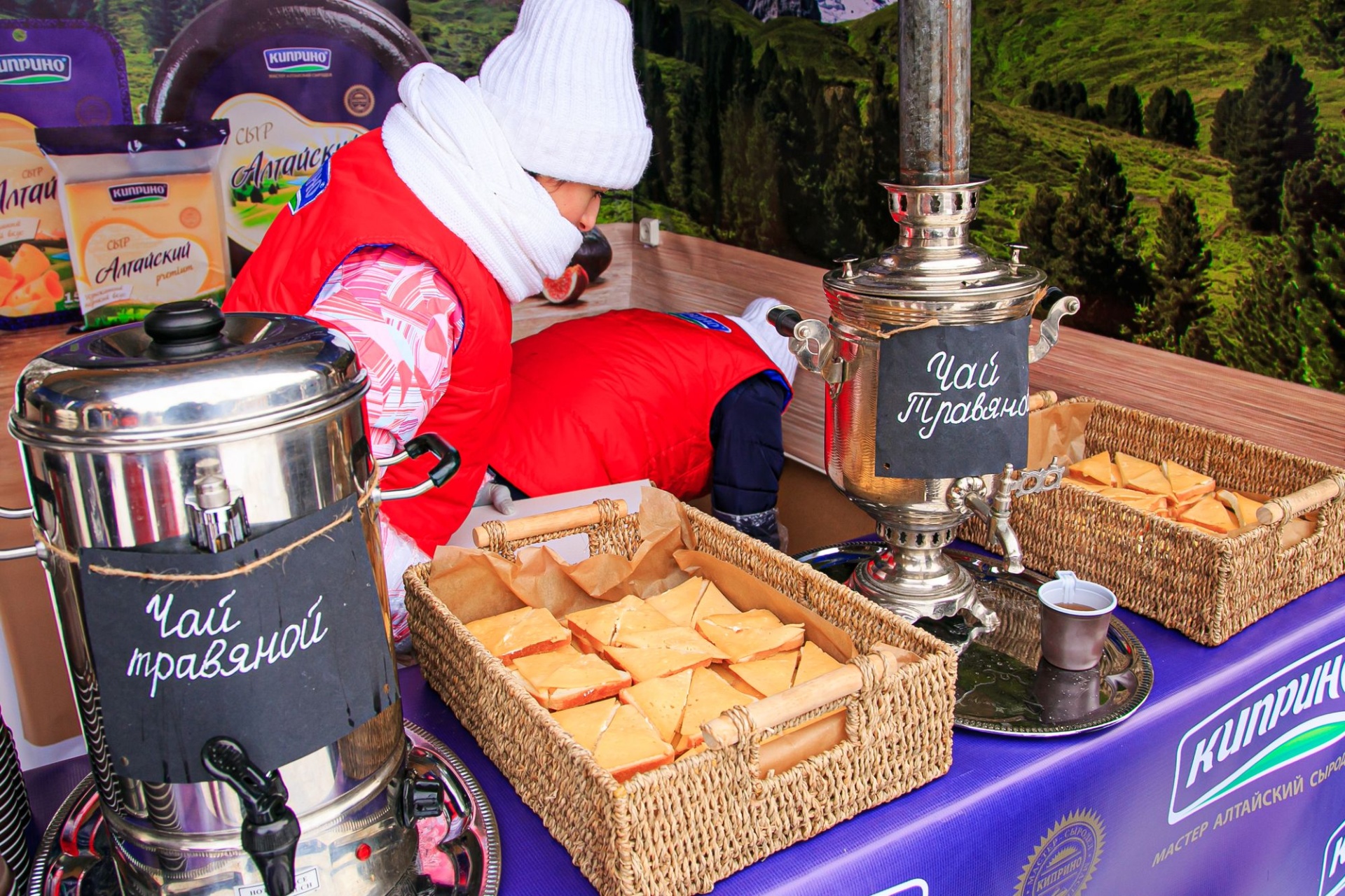 дегустация сыров от Киприно на Алтайской зимовке_Антон Губанов.jpg