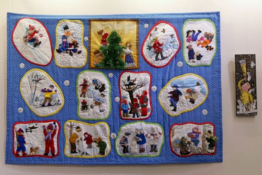 лоскутное панно на новогодней ярмарке в Доме народов Алтайского края_ak-rnd.org.jpg