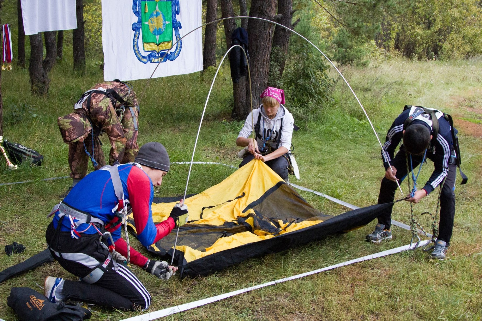 установка палатки на туриаде ИнГео Алтайского госуниверситета_geoasu.jpg