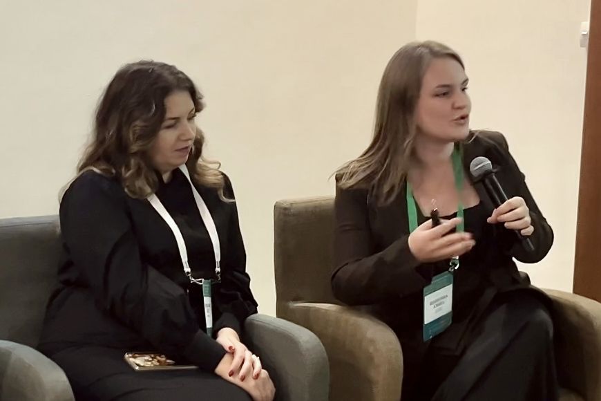 Алина Пенигина - спикер форума Ассоциации оздопровительного туризма.jpg