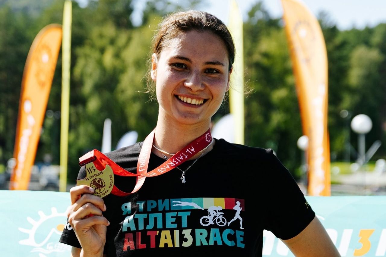 участница Сибирского фестиваля триатлона на Бирюзовой Катуни_altai3race.jpg