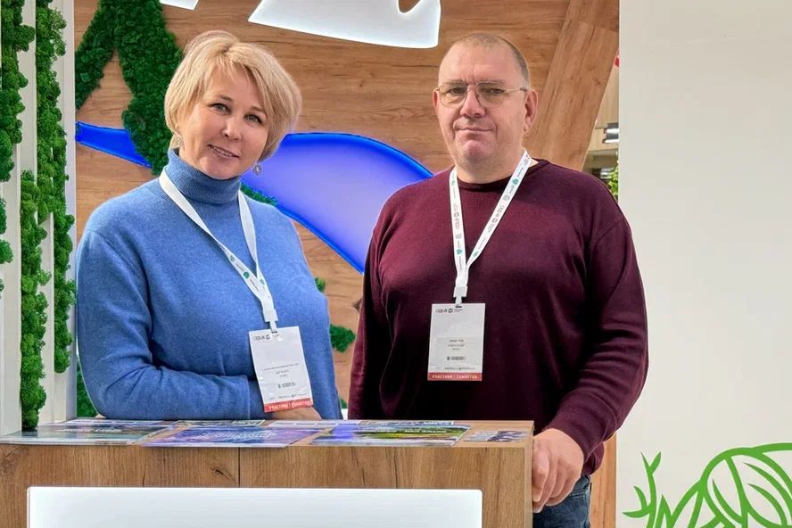 туроператор Ваш гид на выставке Отдых Leisure_Анна Доронина.jpg