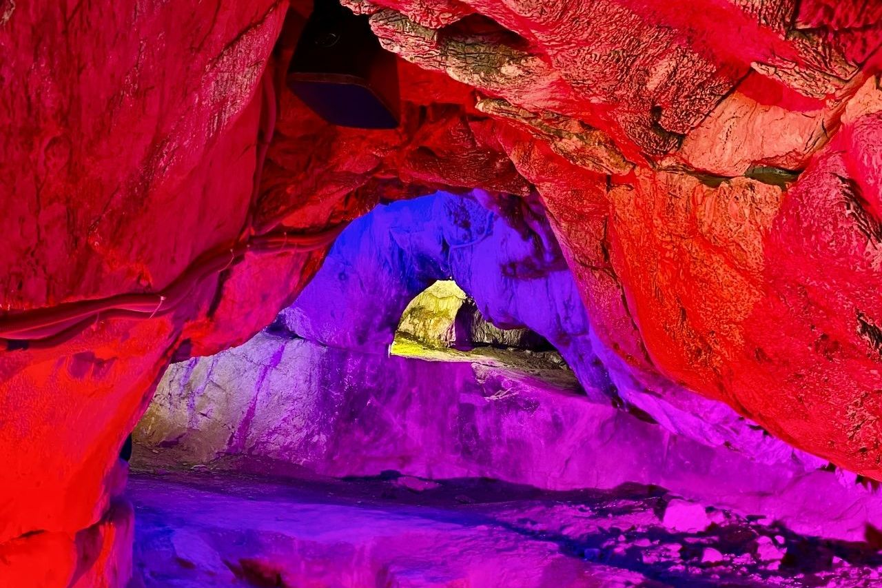 подсветка Тавдинских пещер_Сергей Ерунин.jpg