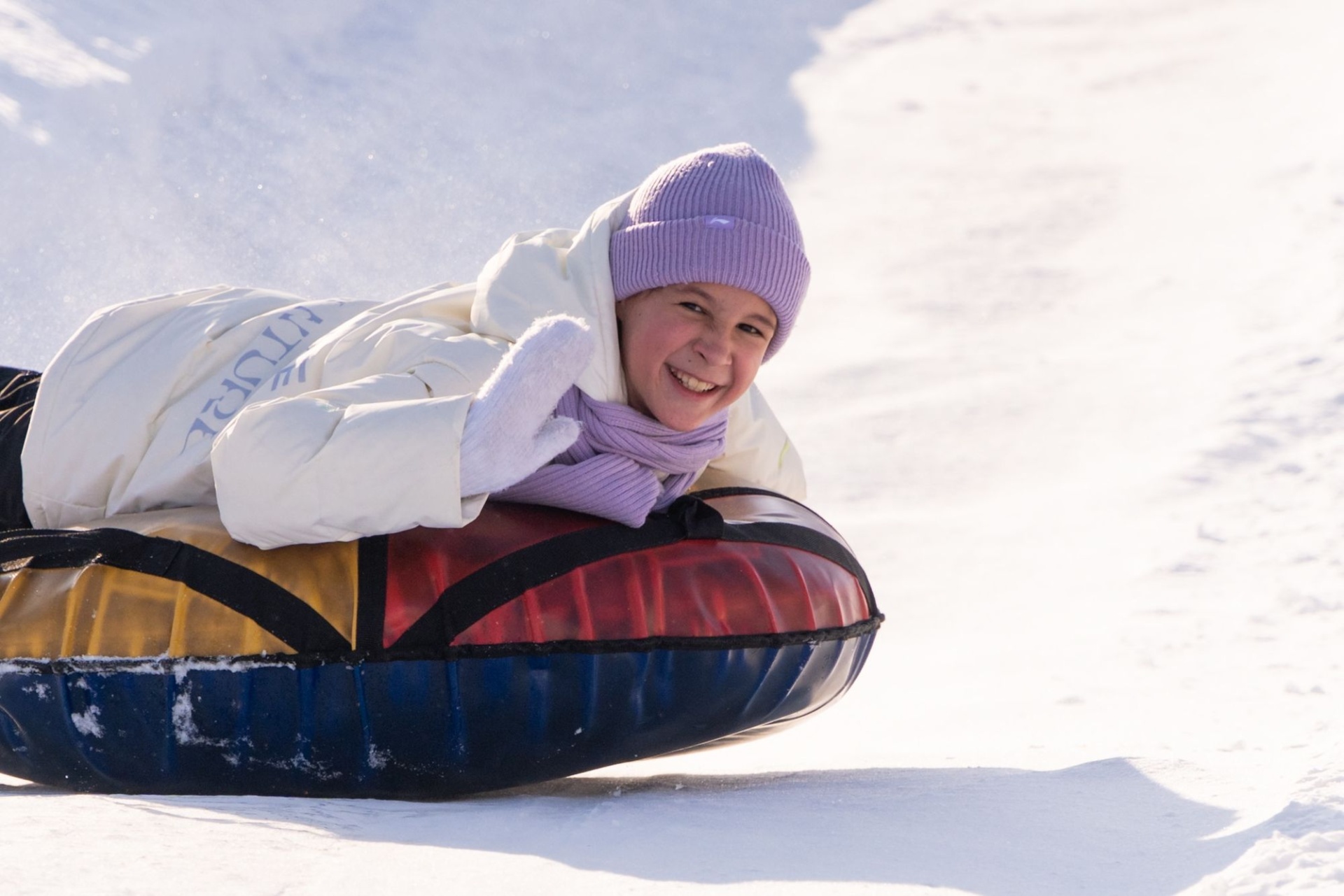 самый длинный спуск на плюшках на Сибирской Масленице_Всеволод Клещев_sibmaslenica.jpg