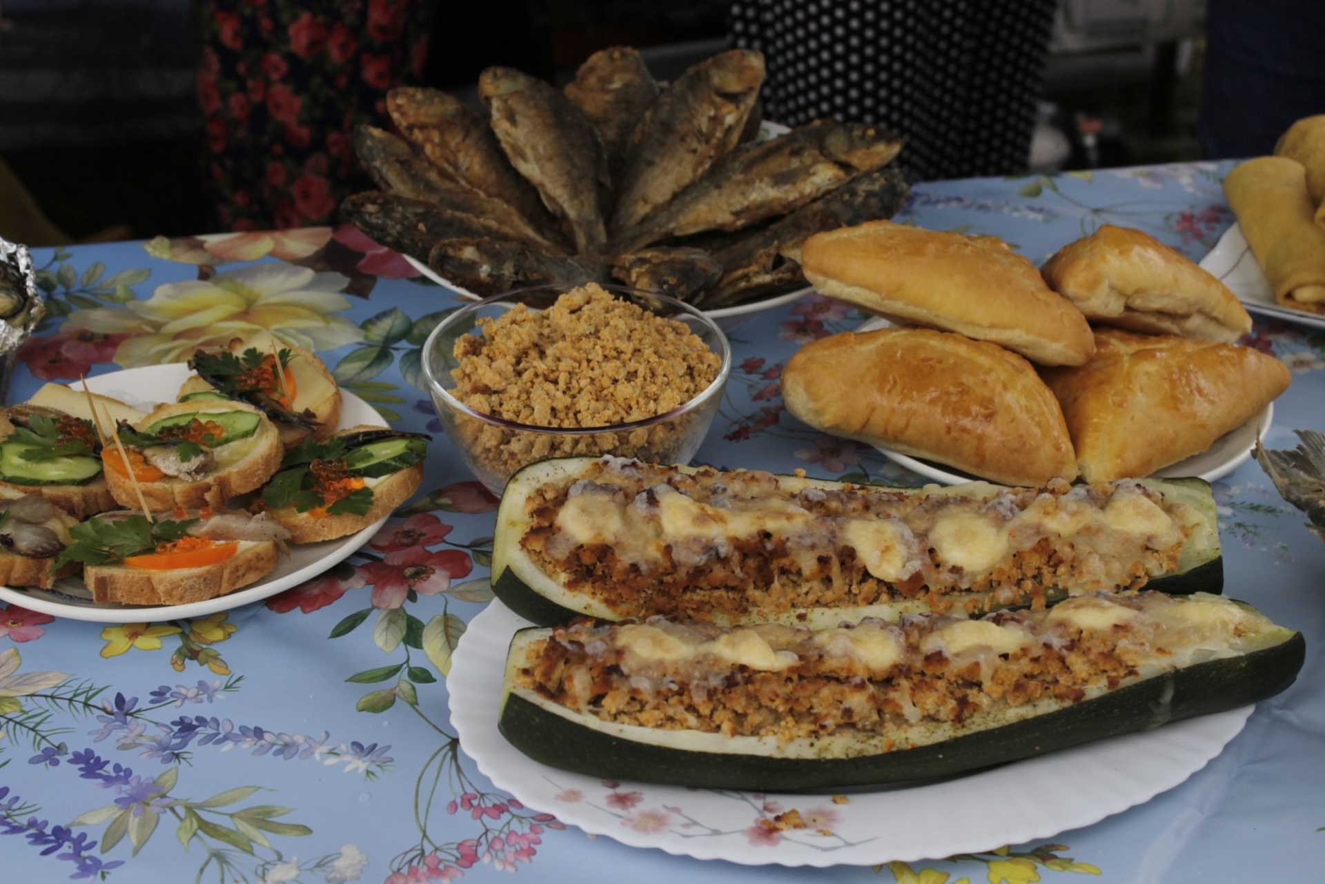 застолье на фестивале Клевое место_Бурлинский район_burla22.jpg