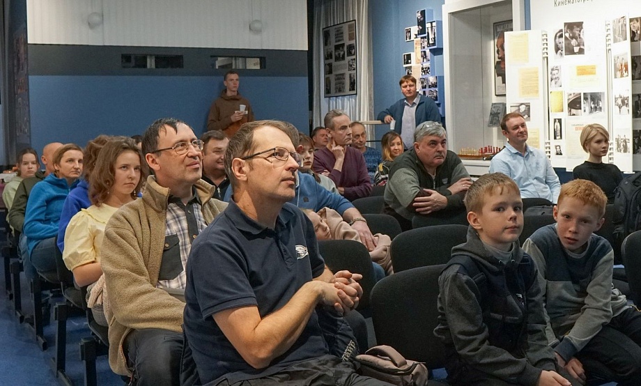 Игровая площадка и кинопоказ – детям, волонтерские программы – взрослым в День заповедников на фестивале в ГМИЛИКА