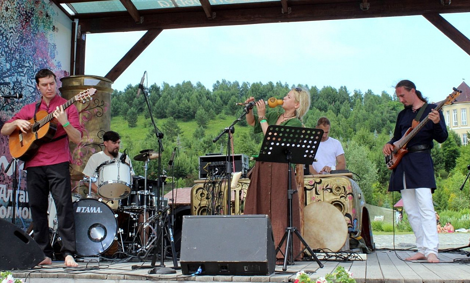 Где провести последние выходные июня с музыкой и песнями: четыре фестиваля в районах и день на Петровском бульваре