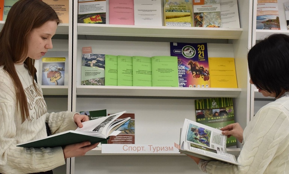 Издания об истории и туризме в Алтайском крае участвуют в онлайн-голосовании «Выбор читателя» краевого фестиваля книги