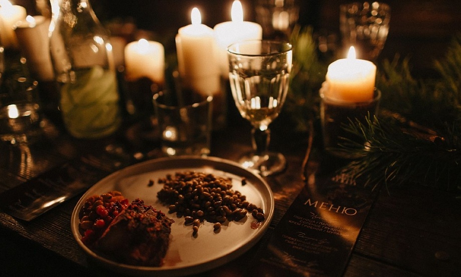 Бийская премьера иммерсивного гастроужина Юлии Литвиненко отправила гостей в путешествие к своим истокам