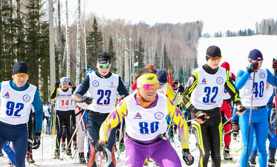 В апрель – на лыжах: участники Тягунского марафона собираются в заснеженную тайгу Салаира