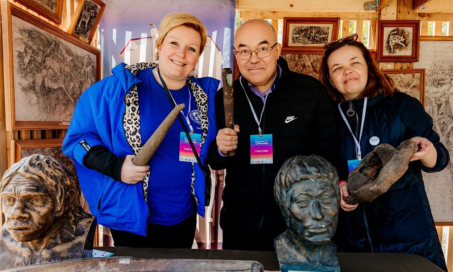 Открыть сезон путешествий с искусством и расширить кругозор на фестивале «Цветение маральника» помогут знатоки