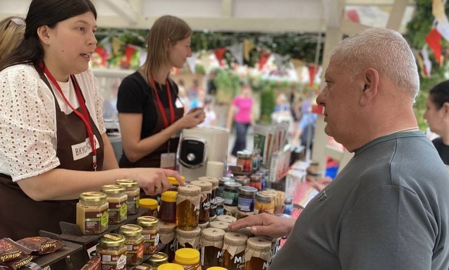 От бюджетного до премиального: на ярмарке пчелопродукции в Барнауле готовят Медовый Спас