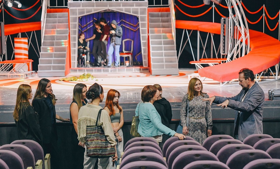 «Уходим, наполненные светом и теплом»: почти 900 человек отметили День туризма в Алтайском крае на Экскурсионном флешмобе