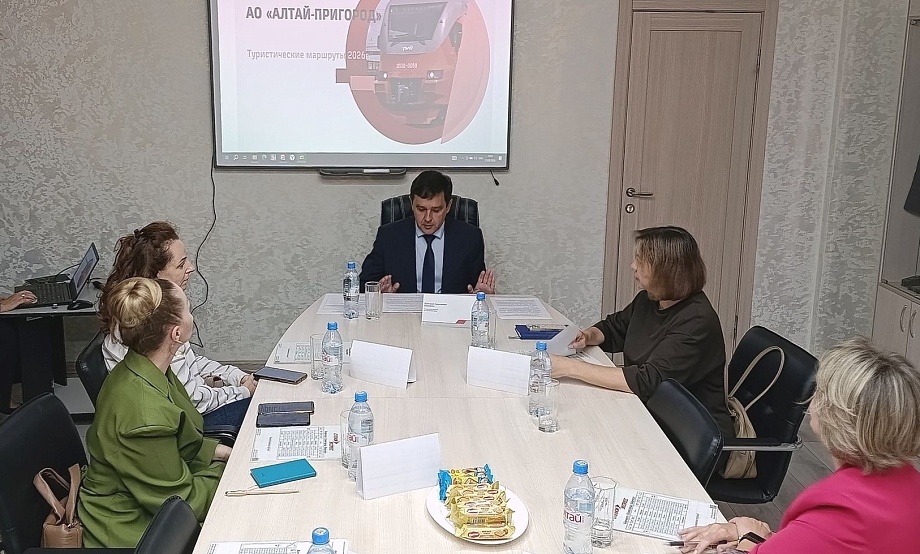 В 2026-м пассажиров-экскурсантов на поездах «Алтай-Пригород» стало вдвое больше. К сезону-2027 готовят новые маршруты