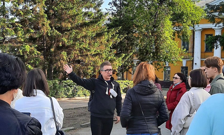 Атмосферные дворики, горнозаводское прошлое и тайные истории улиц: июньские экскурсии по Барнаулу