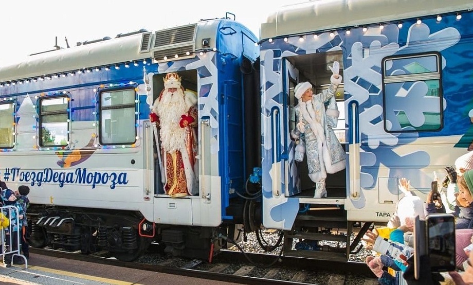 Накануне «Алтайской зимовки» поезд Деда Мороза сделает остановку в Барнауле, а в день ее начала – в Славгороде