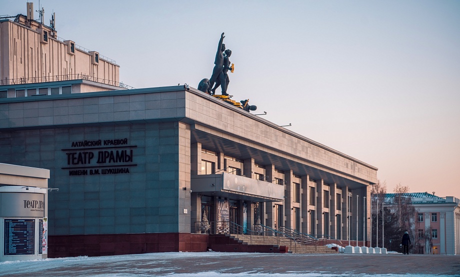 Weekend-гид: танцевальный вечер, экскурсия в музее и акция в парке «Изумрудный»