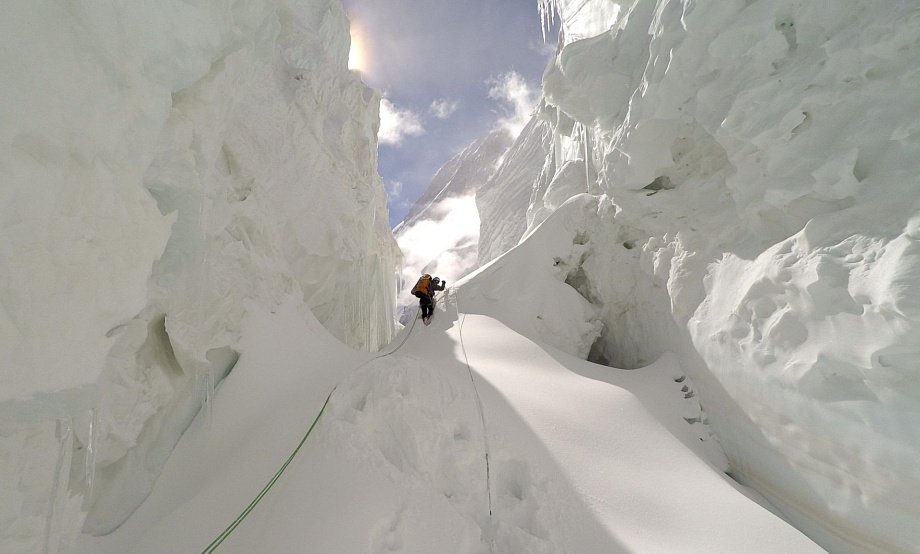 Видео подъема на семитысячник покажет 707-й Снежный барс, впечатлениями с Камчатки поделится неутомимая путешественница