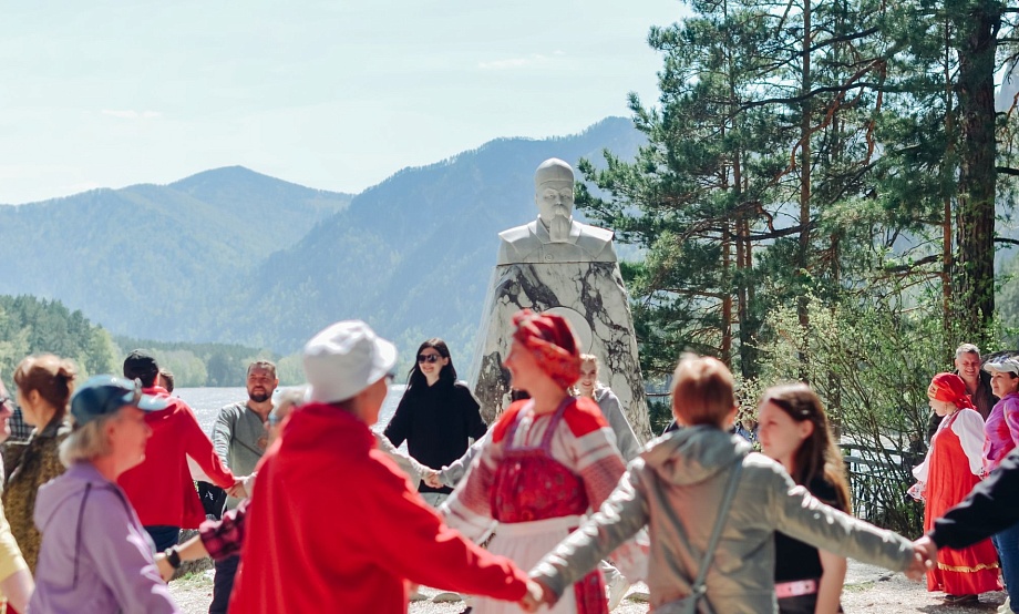 На большой первомайской орбите: у фестиваля на «Бирюзовой Катуни» будет вторая площадка со сценой, играми и ярмаркой