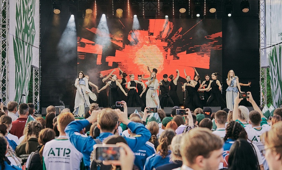 Дефиле в русском стиле, ярмарки ремесел и локальные угощения, прогулка в прошлое и всенародный забег: план на выходные