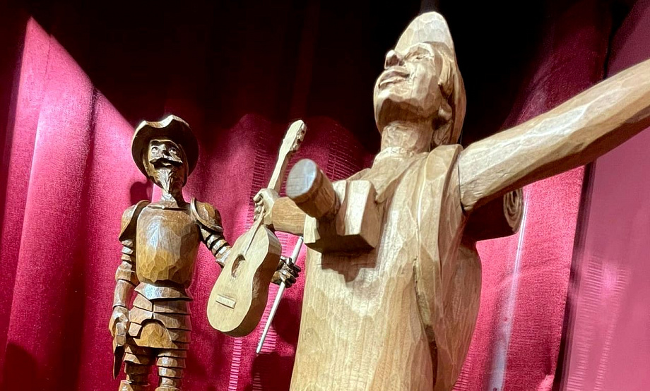 Мастерство обработки дерева и металла демонстрируют на выставке «Окрыленные ремеслом»