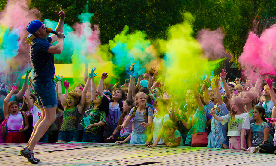 Weekend-гид: посмотрите кино под открытым небом, померьтесь косами, поймайте мымру и протанцуйте до утра