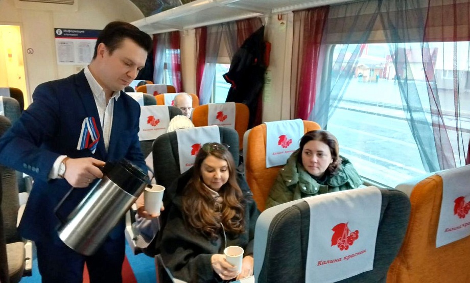 За травяным алтайским чаем и чайными историями – во второй вагон поезда «Калина красная» сообщением Барнаул-Бийск