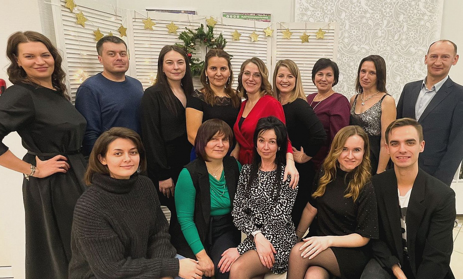 В праздники остаемся на связи