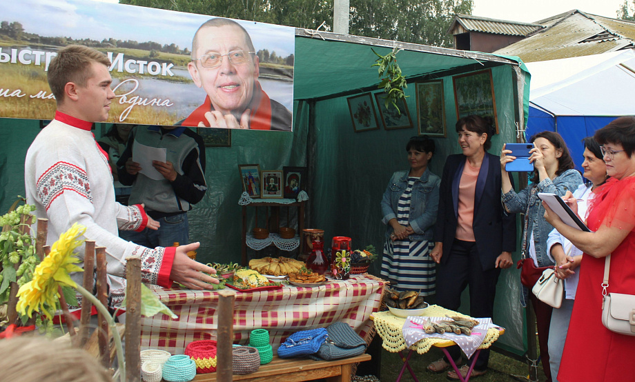 Казачье село Новопокровка отметило 300-летие фестивалем «Жареный карась». Рыболовы и стряпухи накормили досыта