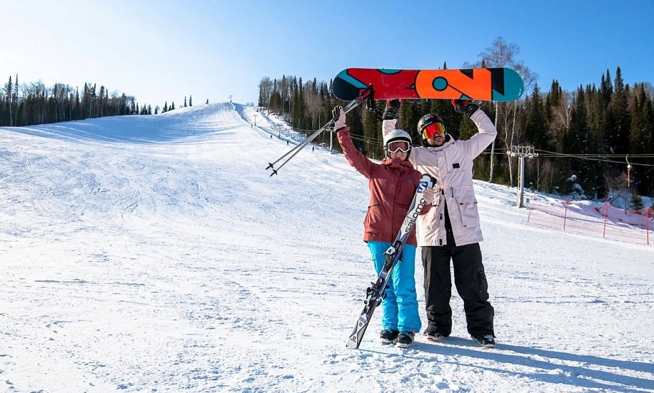 На Таежной заимке под Белокурихой начал работать склон для катания на горных лыжах и сноуборде