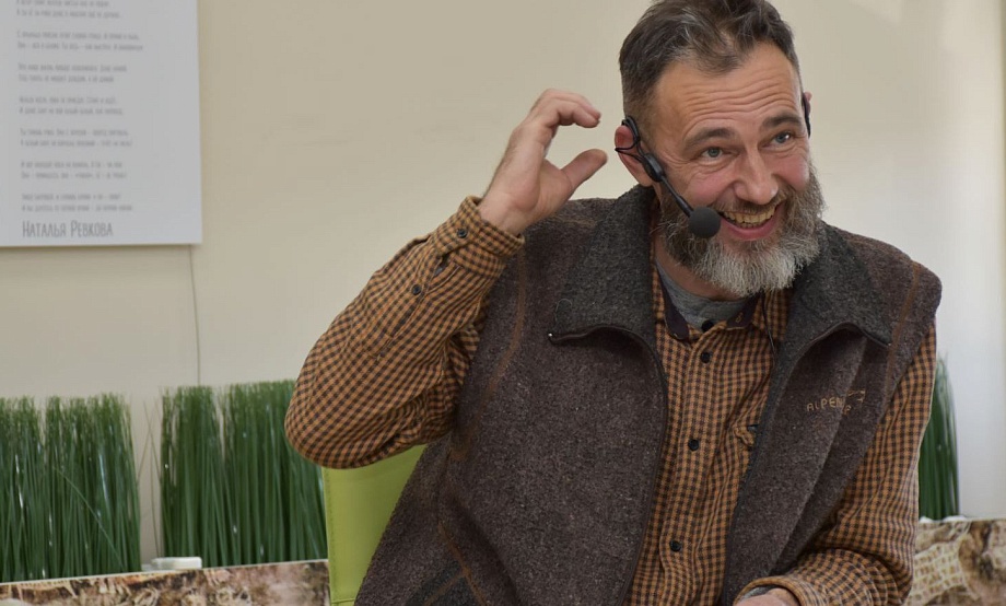 Поэты и писатели проведут на Литературном перекрестке пять Шукшинских Дней на Алтае