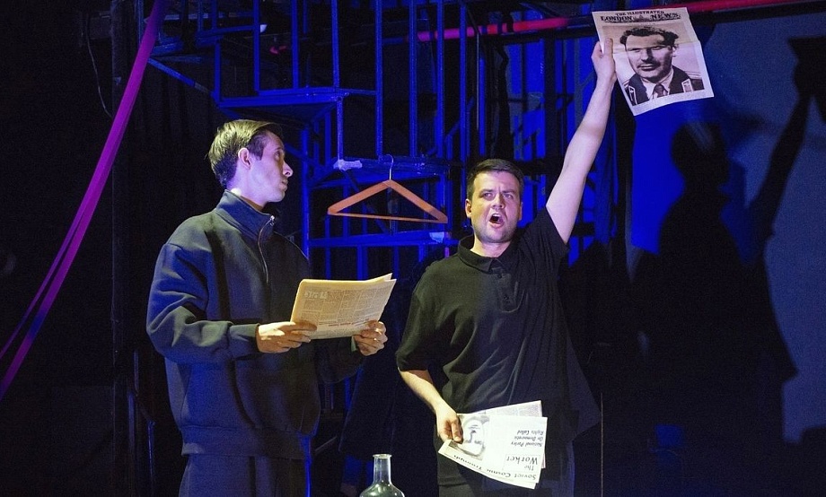 Спектакль-выставка-перфоманс о посланнике малой родины и Планеты отправится по районам Алтайского края