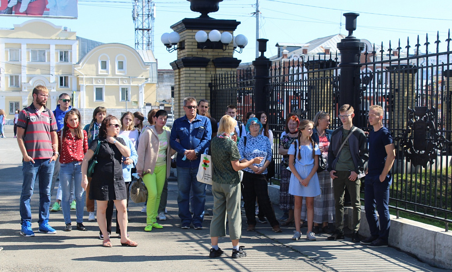 Дюжину пешеходных экскурсий по Барнаулу организуют в Ночь музеев, четыре группы поведут с Мало-Тобольской