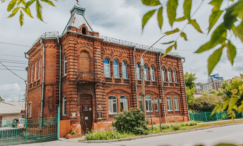 Weekend-гид: масштабный субботник, экскурсия в «Горной аптеке», персональная выставка известного алтайского художника