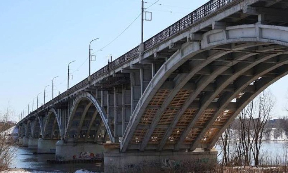 Жителям Алтайского края и туристам напоминают о путях объезда коммунального моста в Бийске