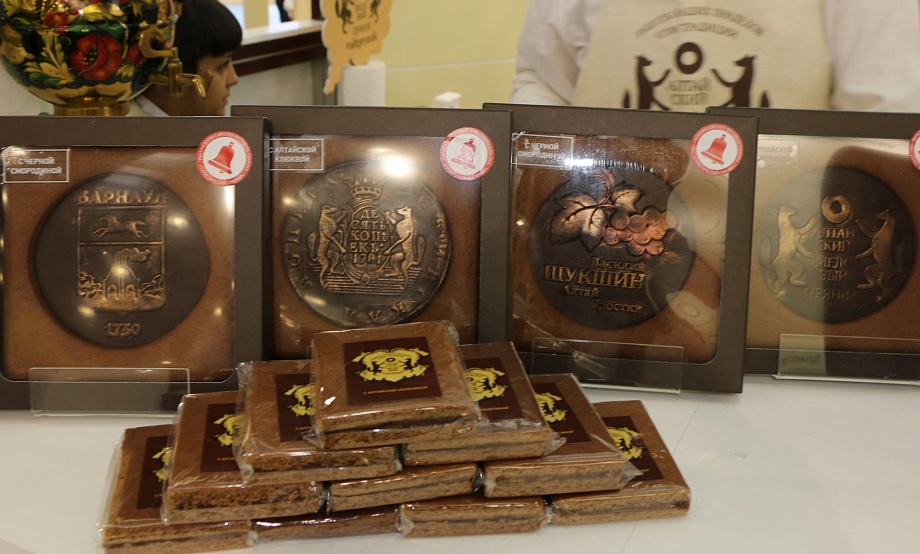 «Алтайский пряник» - кормит, учит и побеждает! 15 кг алтайских пряников съели за день выставки  «Интурмаркет»