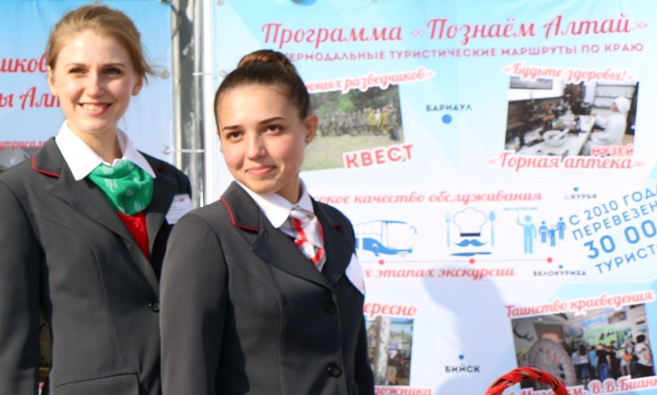 За 2025 год компания «Алтай-Пригород» перевезла больше участников программы «Познаем Алтай», чем за первые семь лет